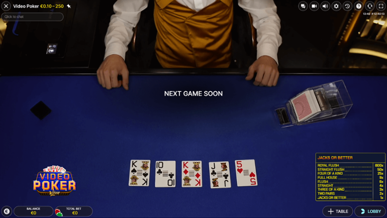 Live poker game screenshot